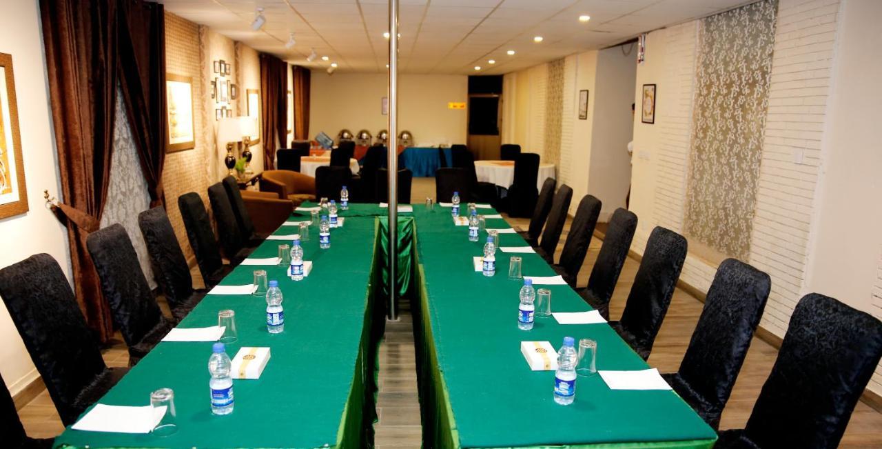 Ambassador Suites & Hotel Islamabad Extérieur photo